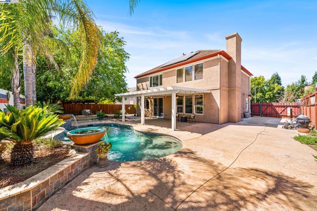 635 Eliot Dr, Livermore, CA 94551