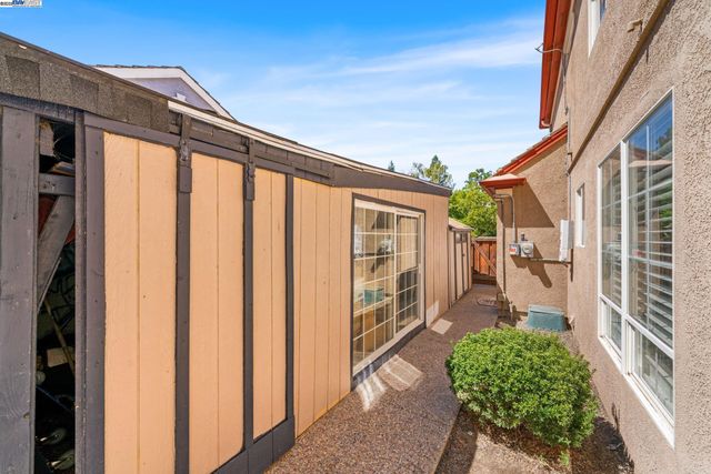 635 Eliot Dr, Livermore, CA 94551