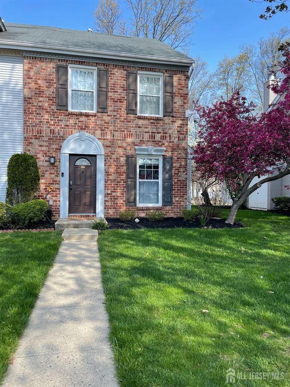 399 Hadleigh Lane, North Brunswick, NJ 08902