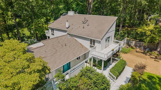 34 Madison LN S, Newport News, VA 23606