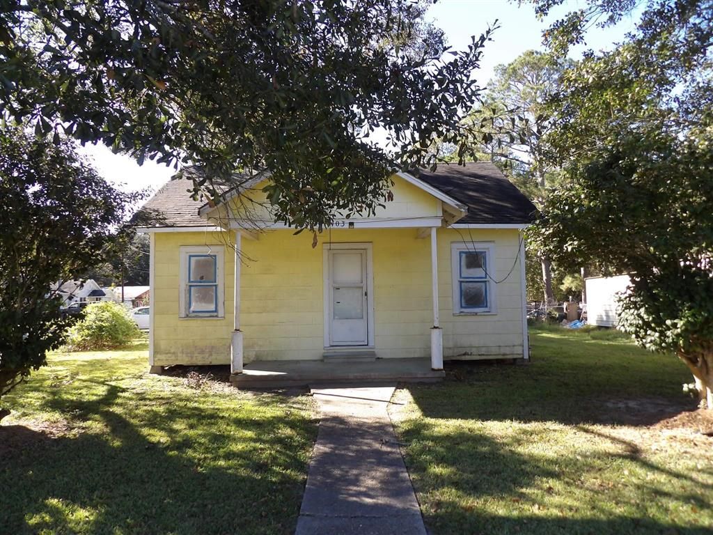 403 N Craig Street, Jennings, LA 70546