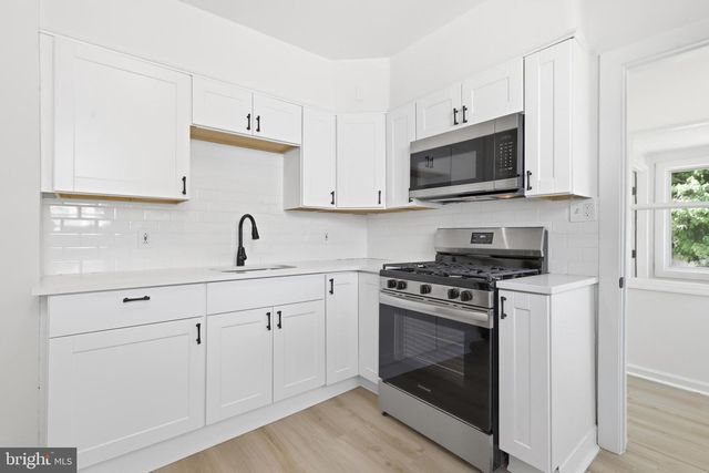 131 HOMECREST AVE, Ewing, NJ 08638