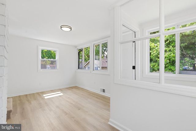 131 HOMECREST AVE, Ewing, NJ 08638