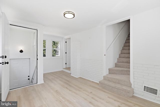 131 HOMECREST AVE, Ewing, NJ 08638