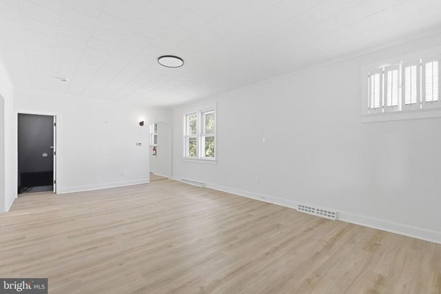 131 HOMECREST AVE, Ewing, NJ 08638