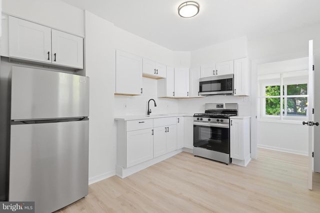 131 HOMECREST AVE, Ewing, NJ 08638