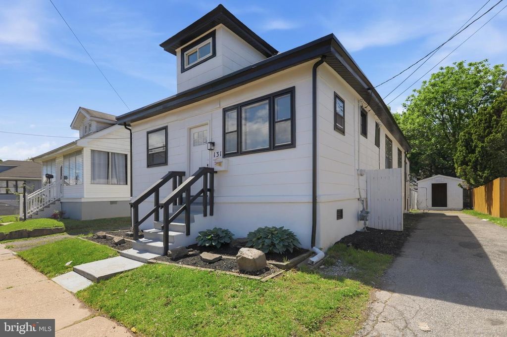 131 HOMECREST AVE, Ewing, NJ 08638