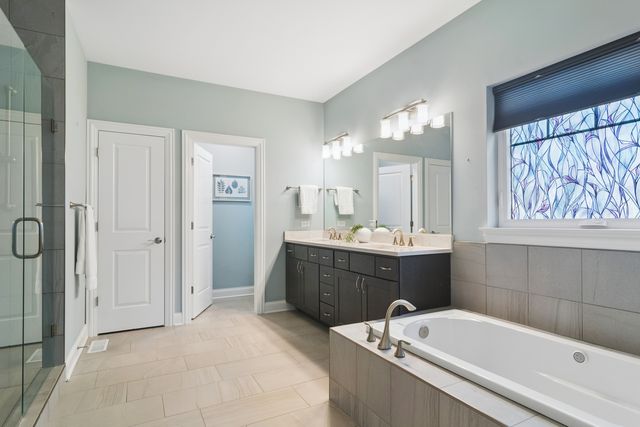 1465 Somerset Place, Barrington, IL 60010