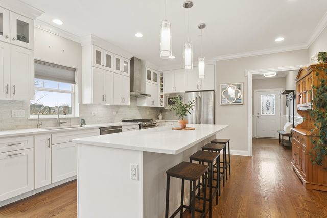 1465 Somerset Place, Barrington, IL 60010