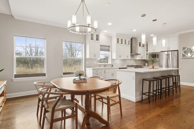 1465 Somerset Place, Barrington, IL 60010