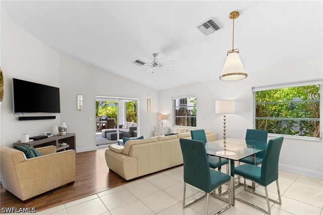 580 97th AVE N, Naples, FL 34108