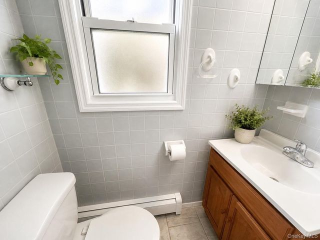 194 Beach 132nd Street, Belle Harbor, NY 11694