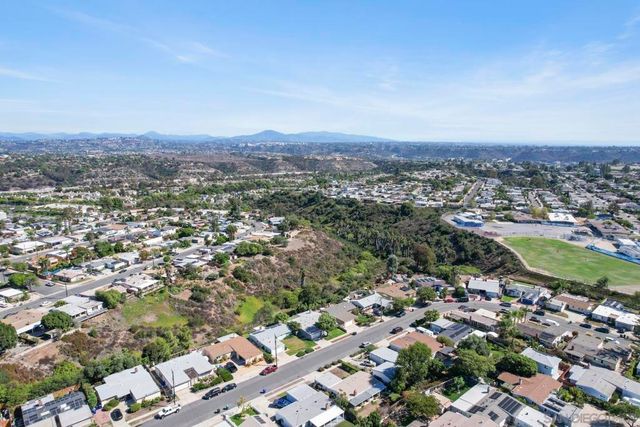 3425 Angwin Dr, San Diego, CA 92123