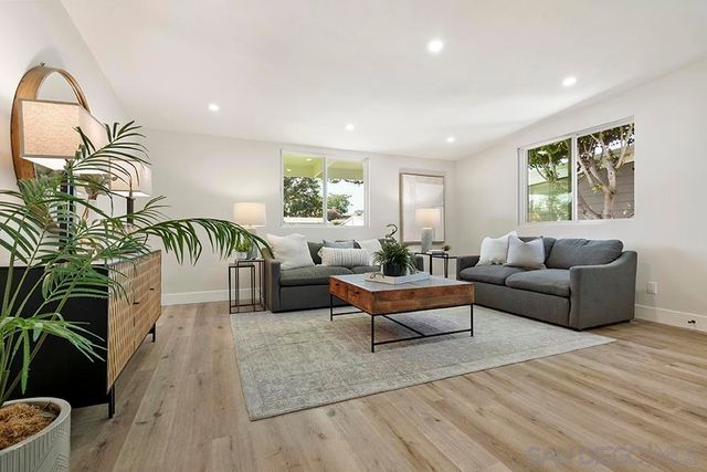 3425 Angwin Dr, San Diego, CA 92123