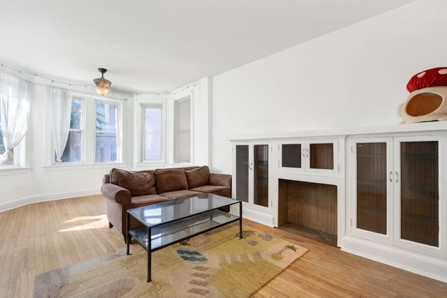 2638 W Haddon Avenue 1, Chicago, IL 60622