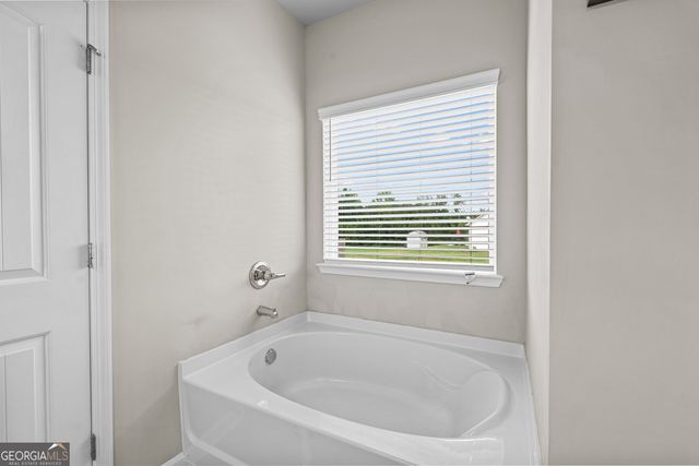 732 Tenney Nelson Road, Grantville, GA 30220