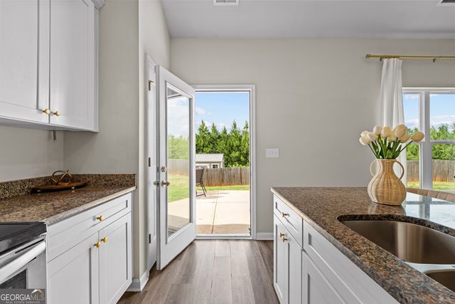 732 Tenney Nelson Road, Grantville, GA 30220