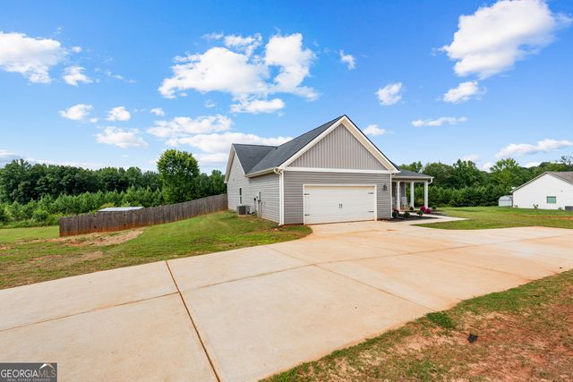 732 Tenney Nelson Road, Grantville, GA 30220