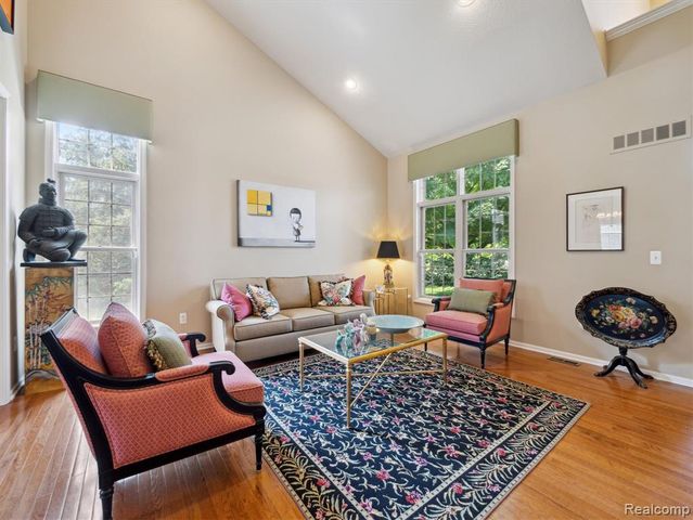 6345 Brookview Drive, Saline, MI 48176