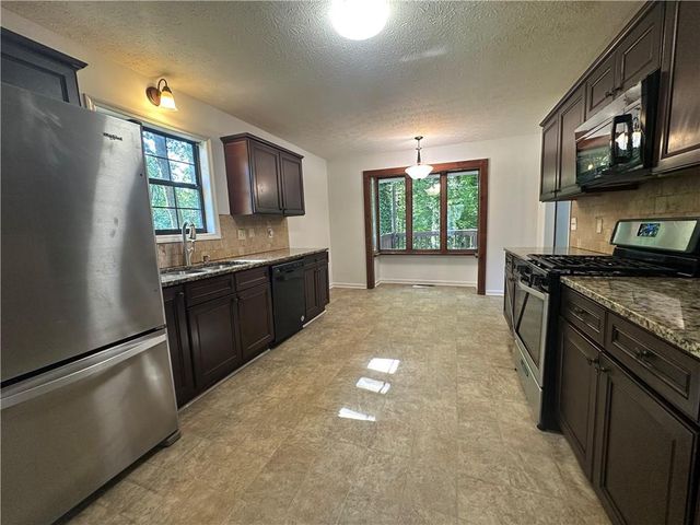 330 Homestead Circle, Kennesaw, GA 30144