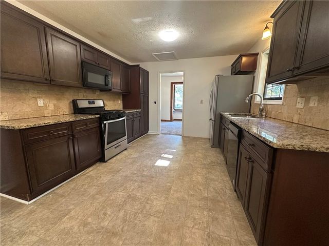 330 Homestead Circle, Kennesaw, GA 30144