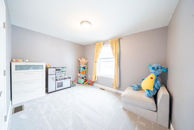 585 Bodwell Road, Manchester, NH 03109