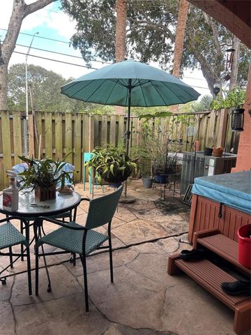 1210 NW 100th Avenue, Pembroke Pines, FL 33024