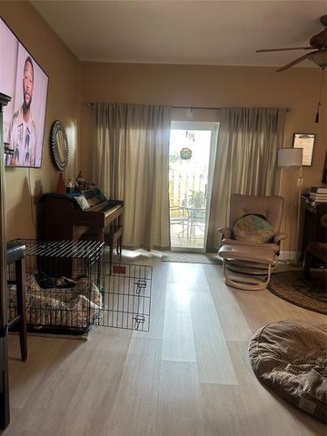 1210 NW 100th Avenue, Pembroke Pines, FL 33024