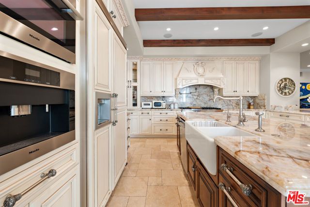 2428 Oak Canyon Place, Escondido, CA 92025