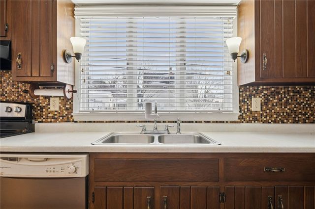 1002 N 3RD STREET, Jeannette, PA 15644