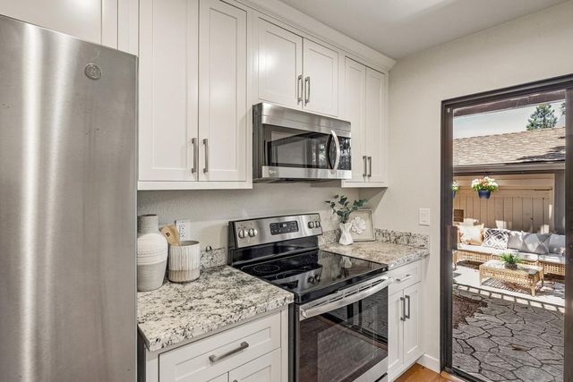 2000 Rock Street 19, Mountain View, CA 94043