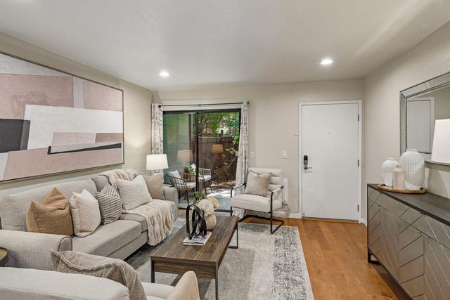 2000 Rock Street 19, Mountain View, CA 94043