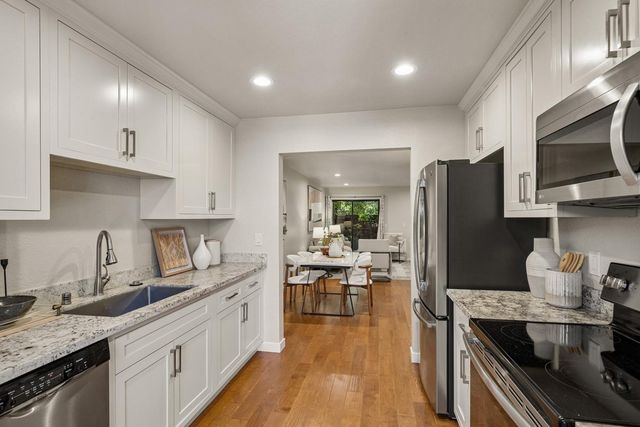 2000 Rock Street 19, Mountain View, CA 94043