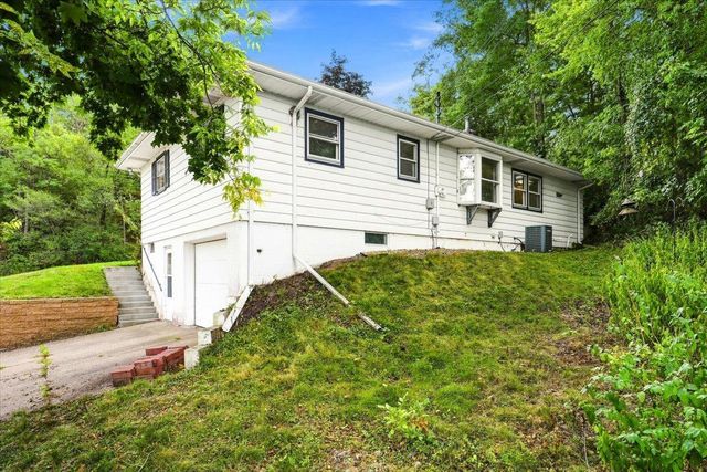 513 7th Street, Hudson, WI 54016