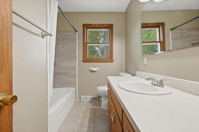 513 7th Street, Hudson, WI 54016