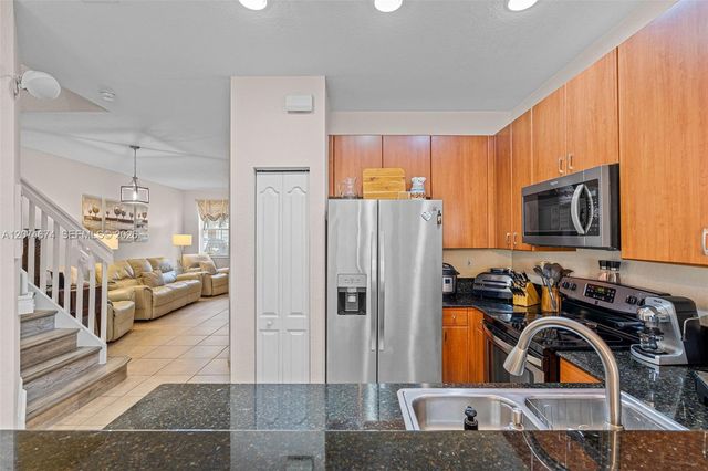1034 NE 30th Avenue, Homestead, FL 33033