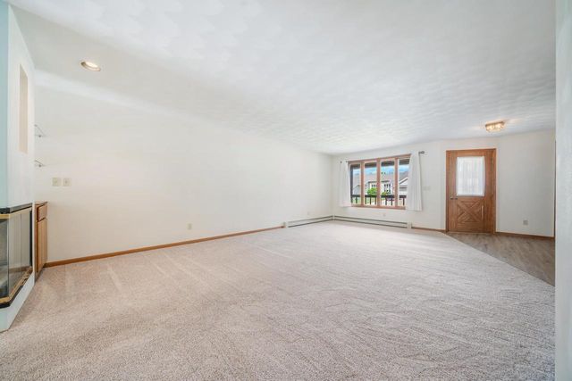 2232 N CLOUDVIEW DRIVE, Appleton, WI 54914