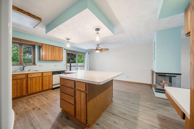2232 N CLOUDVIEW DRIVE, Appleton, WI 54914
