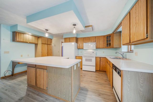 2232 N CLOUDVIEW DRIVE, Appleton, WI 54914