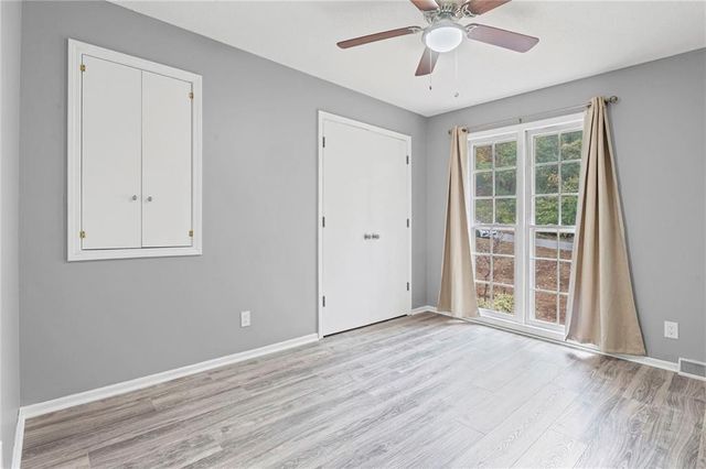 14105 W 48th Terrace, Shawnee, KS 66216