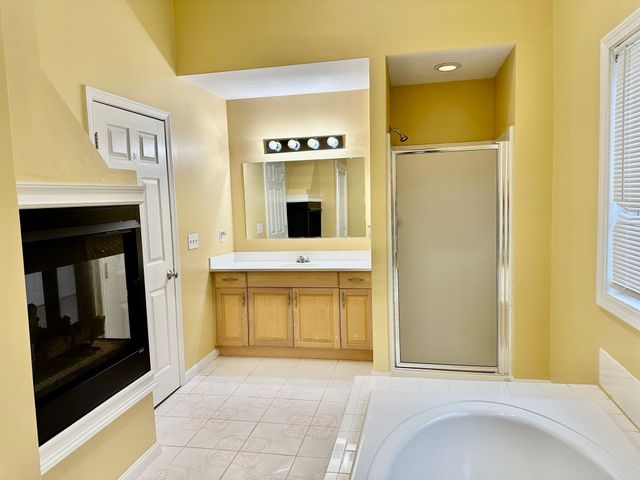 1301 Old Bridge 1301, Bellingham, MA 02019