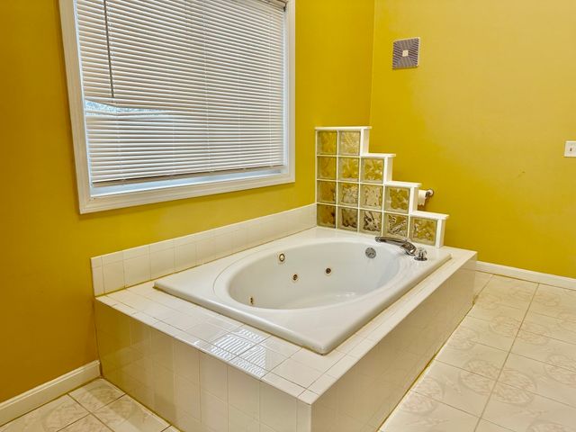 1301 Old Bridge 1301, Bellingham, MA 02019