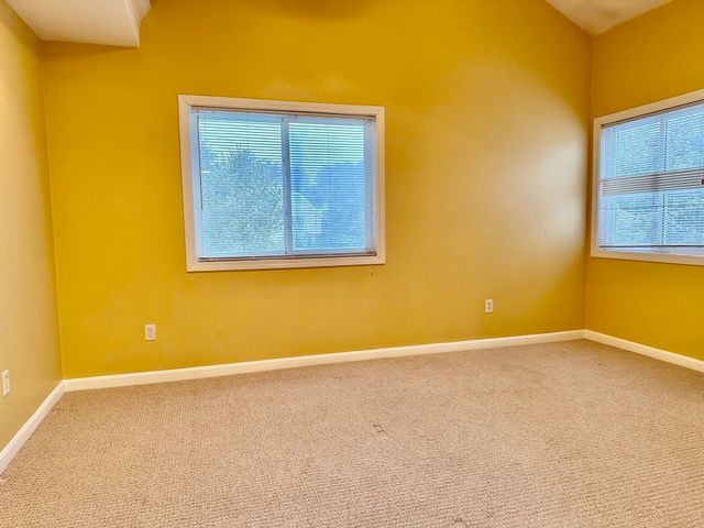 1301 Old Bridge 1301, Bellingham, MA 02019