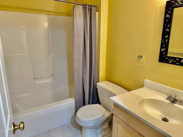 1301 Old Bridge 1301, Bellingham, MA 02019