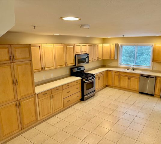 1301 Old Bridge 1301, Bellingham, MA 02019
