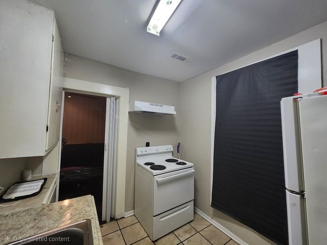 904 Hamilton St, Dothan, AL 36301