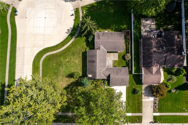 5153 N Barton Road, North Ridgeville, OH 44039