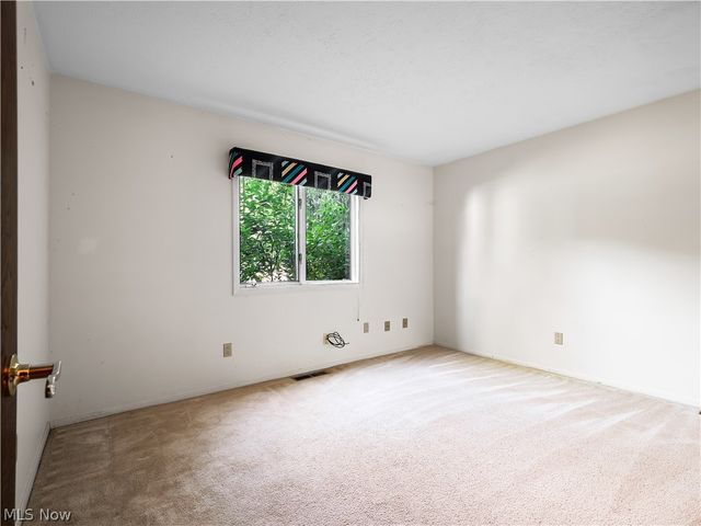 5153 N Barton Road, North Ridgeville, OH 44039