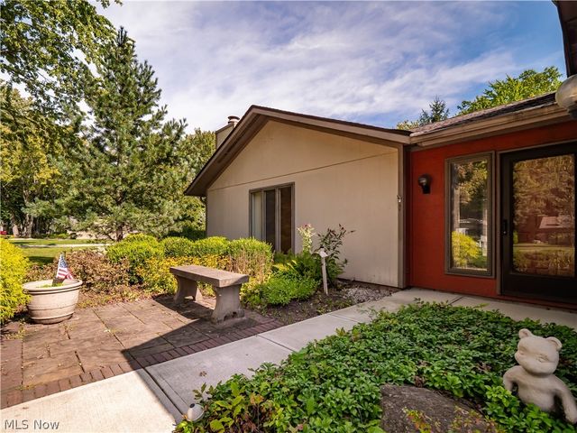 5153 N Barton Road, North Ridgeville, OH 44039