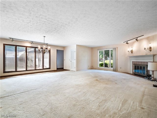 5153 N Barton Road, North Ridgeville, OH 44039